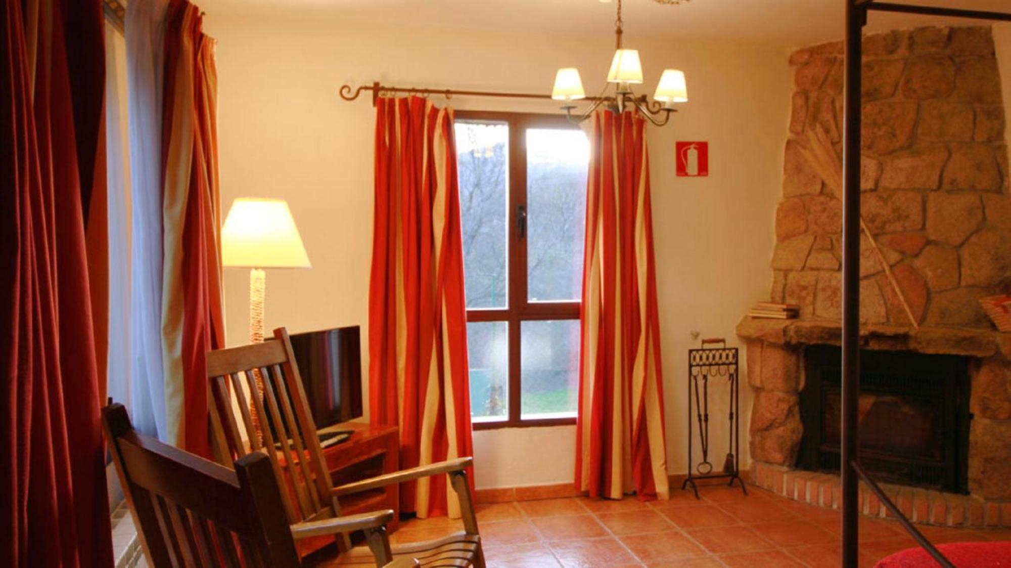 Casona De Navalmedio Hotel Cercedilla Ruang foto